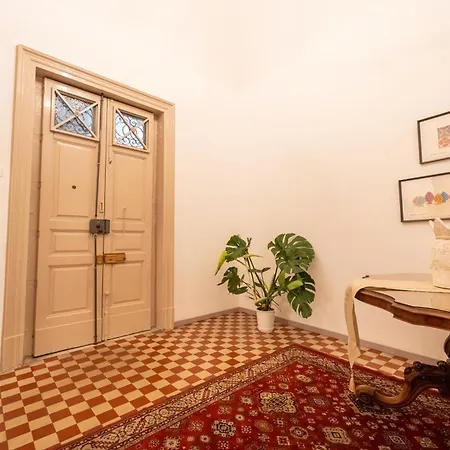 La Dimora Degli Attori Apartment *